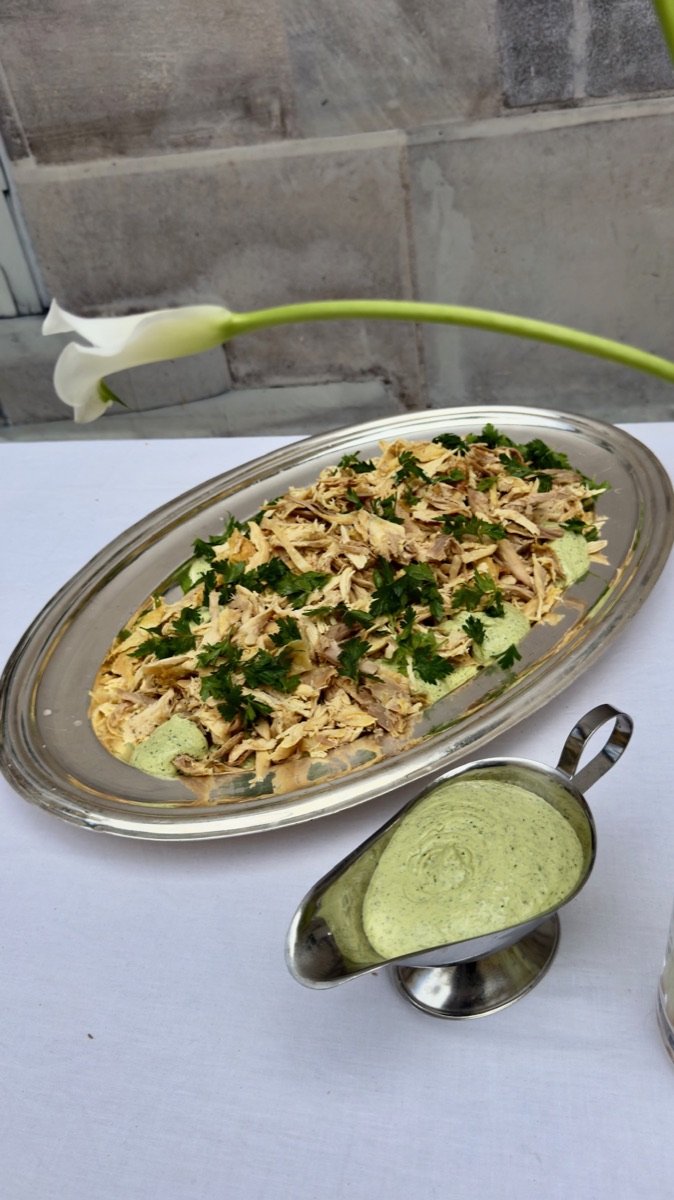 Riz aux herbes, plat d'argent